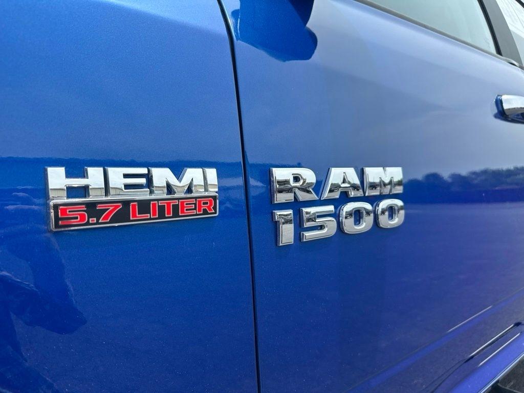 RAM 1500 Big Horn 4x4 Crew Cab 5'7" Box 2017