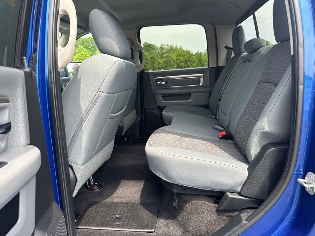 RAM 1500 Big Horn 4x4 Crew Cab 5'7" Box 2017