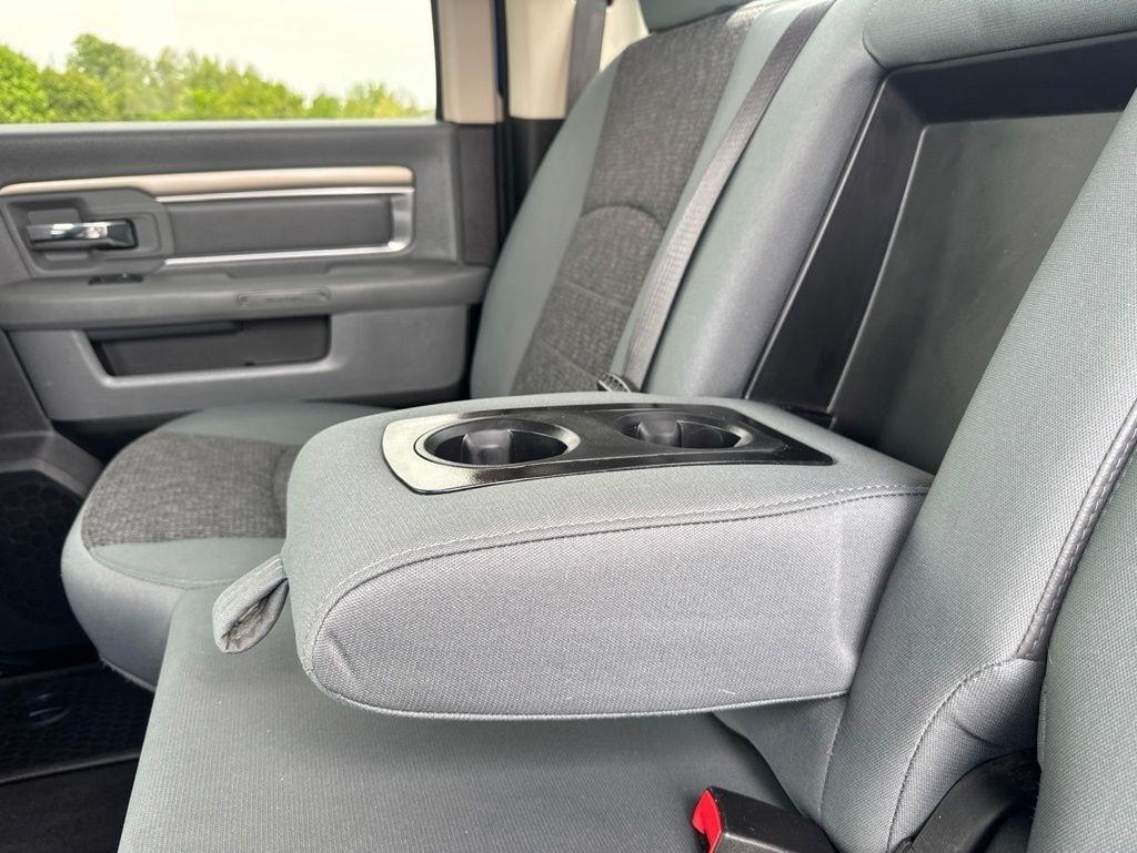 RAM 1500 Big Horn 4x4 Crew Cab 5'7" Box 2017