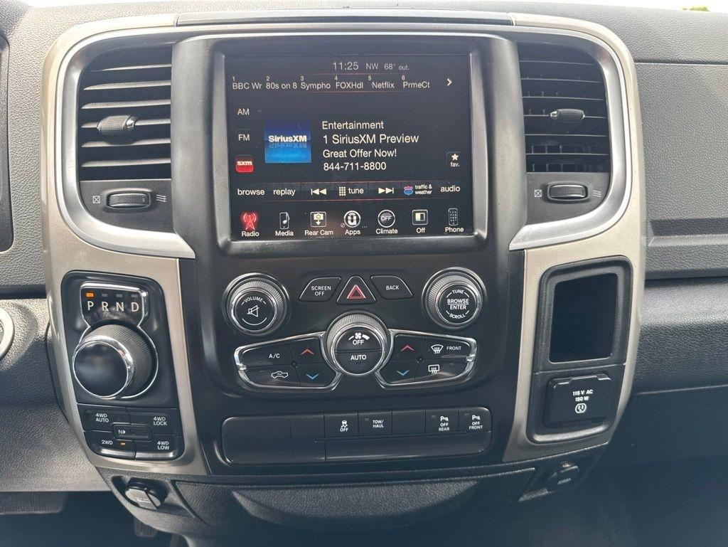RAM 1500 Big Horn 4x4 Crew Cab 5'7" Box 2017