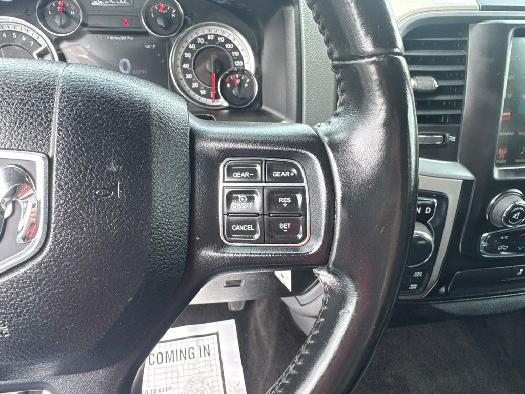 RAM 1500 Big Horn 4x4 Crew Cab 5'7" Box 2017