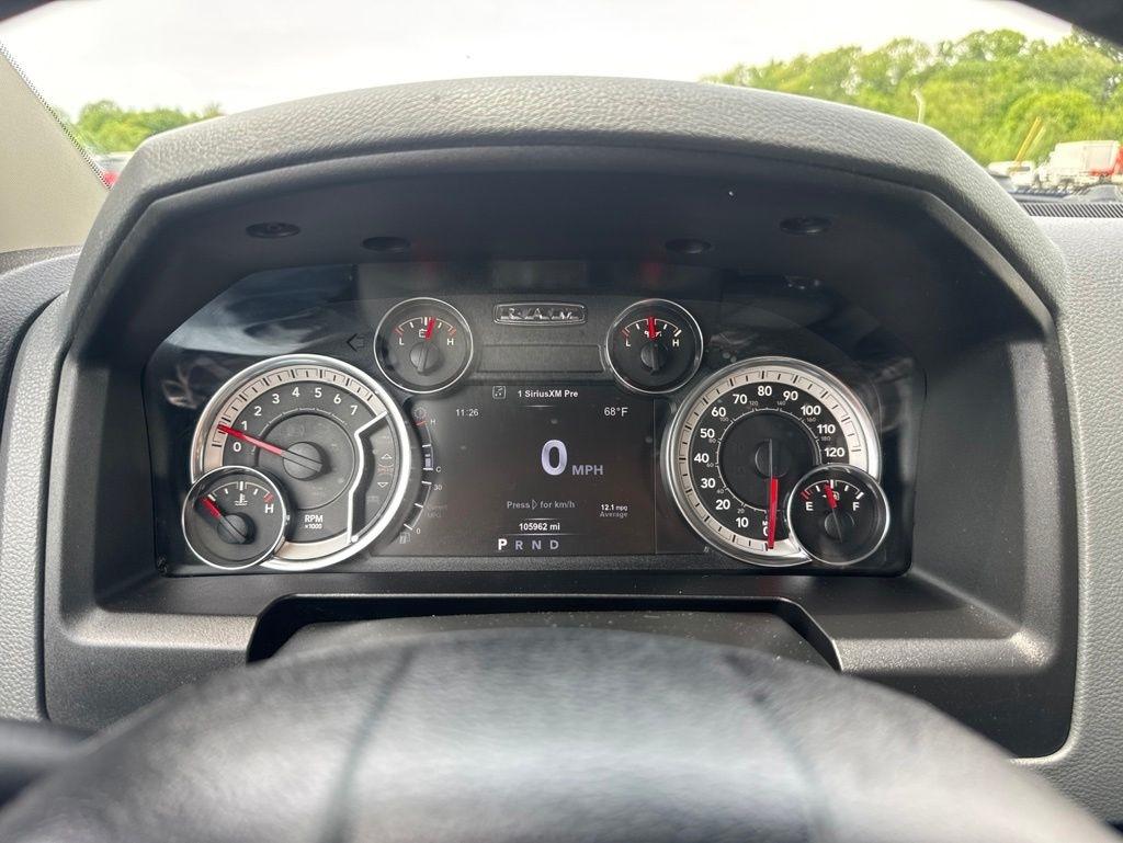 RAM 1500 Big Horn 4x4 Crew Cab 5'7" Box 2017