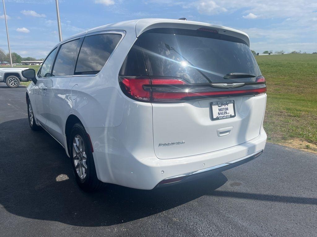 Chrysler Pacifica Select FWD 2025