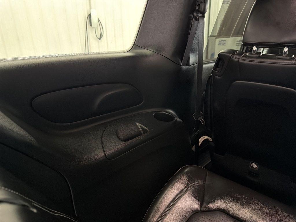 Chrysler Pacifica Select FWD 2025