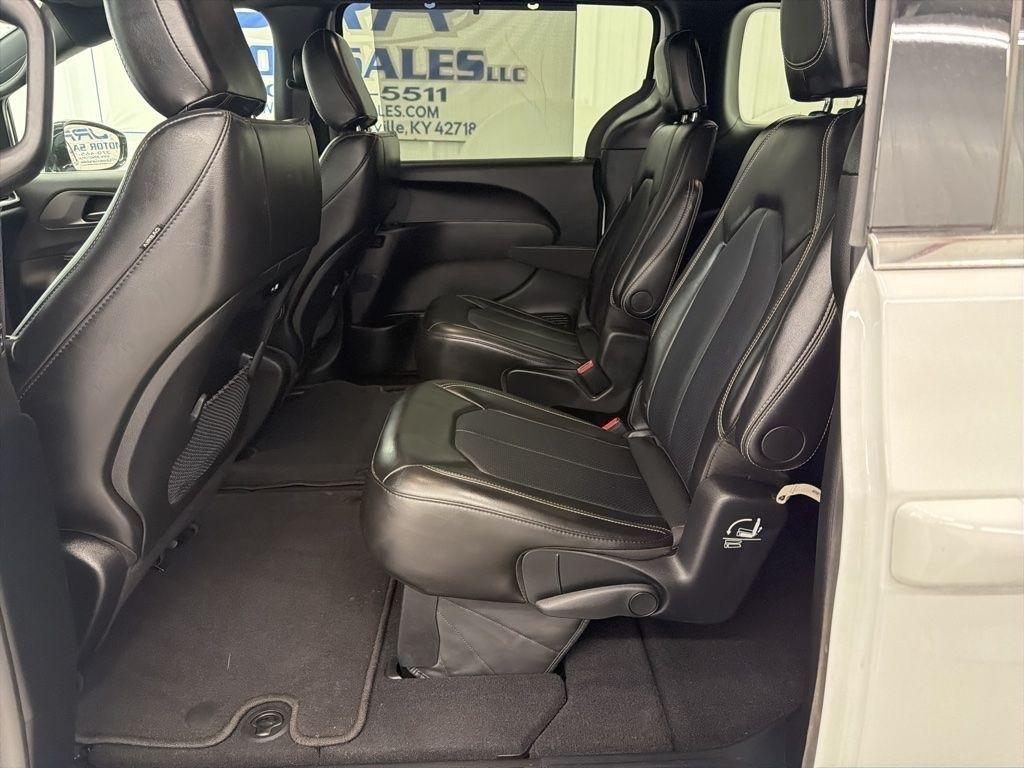 Chrysler Pacifica Select FWD 2025
