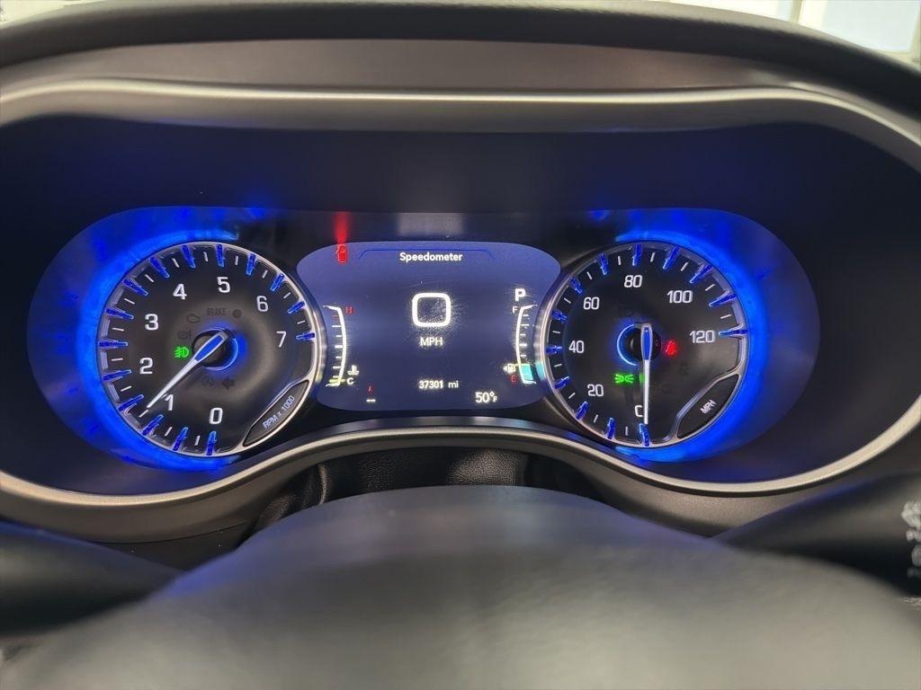 Chrysler Pacifica Select FWD 2025