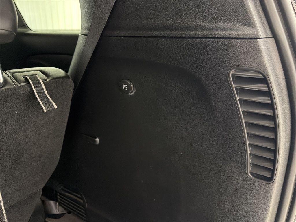 Chrysler Pacifica Select FWD 2025