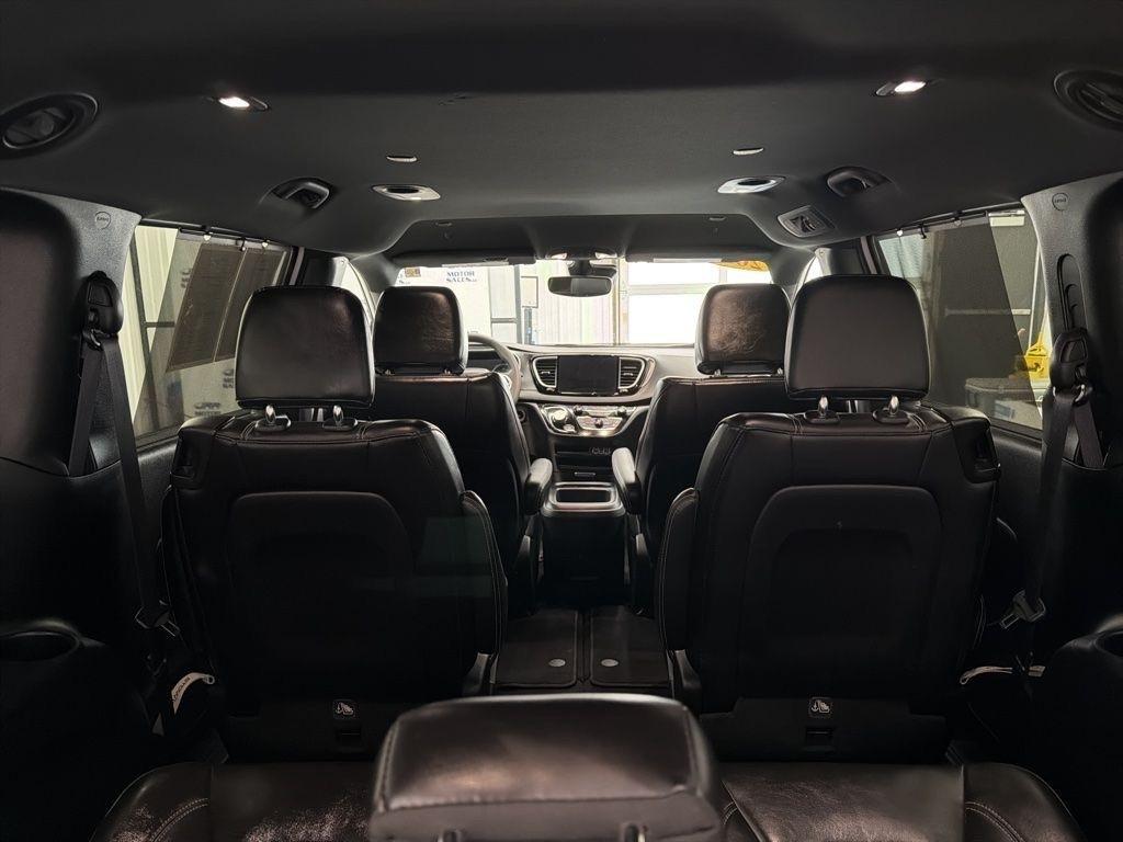Chrysler Pacifica Select FWD 2025