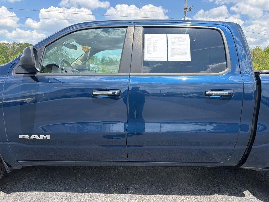 RAM 1500 Big Horn 4x4 Crew Cab 5'7" Box 2020