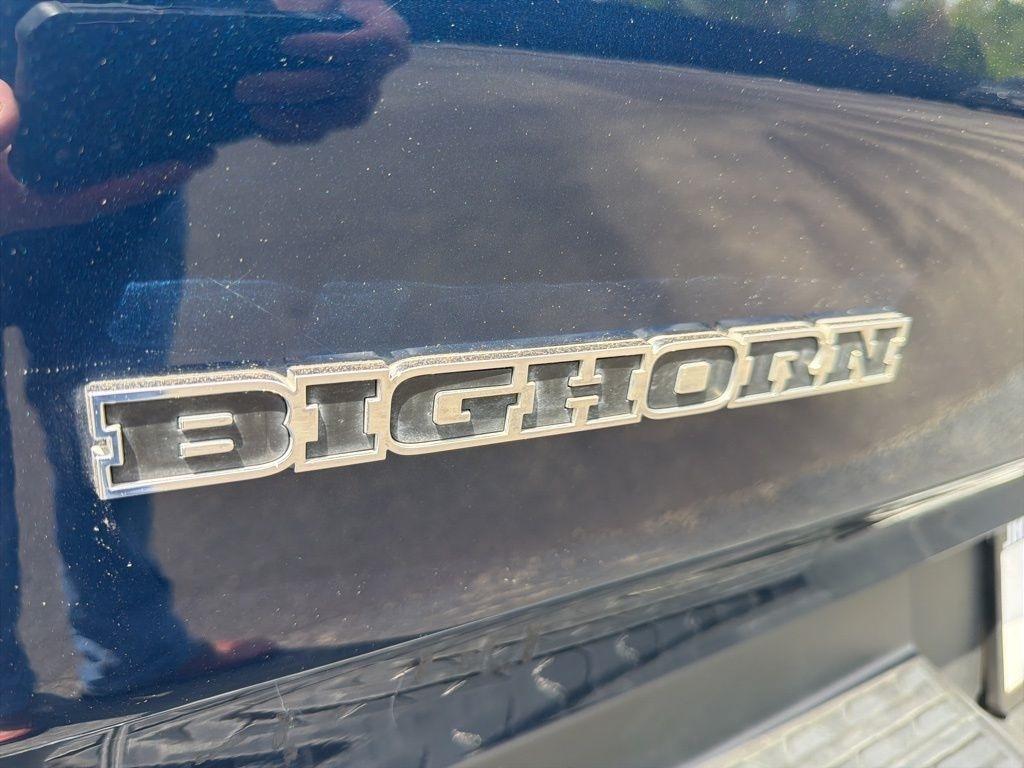 RAM 1500 Big Horn 4x4 Crew Cab 5'7" Box 2020