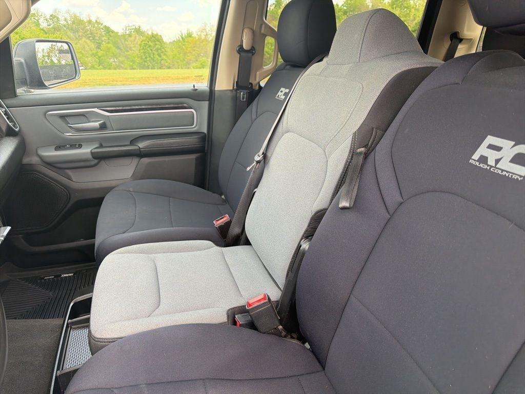 RAM 1500 Big Horn 4x4 Crew Cab 5'7" Box 2020