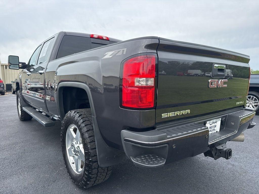 GMC Sierra 2500HD available WiFi 4WD Crew Cab 153.7" Denali 2015
