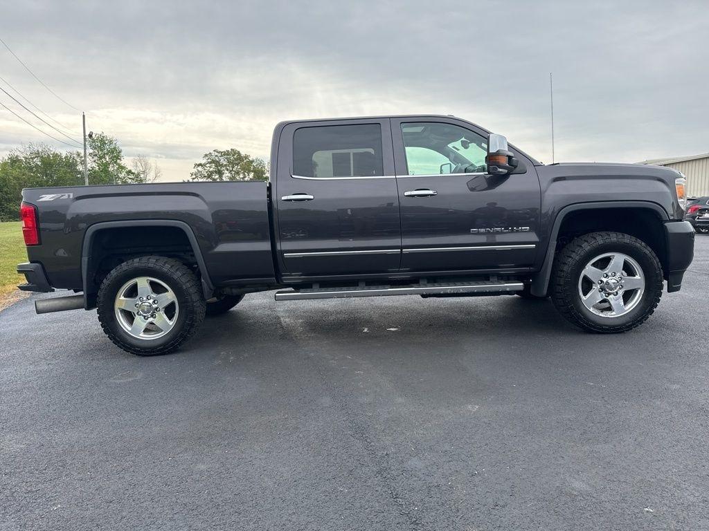 GMC Sierra 2500HD available WiFi 4WD Crew Cab 153.7" Denali 2015