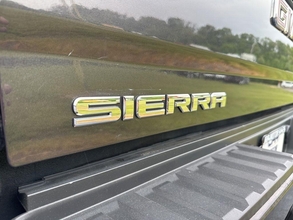 GMC Sierra 2500HD available WiFi 4WD Crew Cab 153.7" Denali 2015