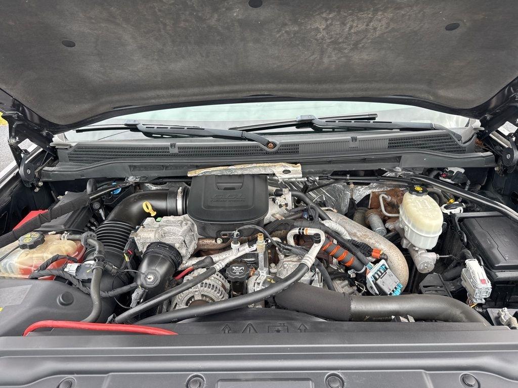 GMC Sierra 2500HD available WiFi 4WD Crew Cab 153.7" Denali 2015