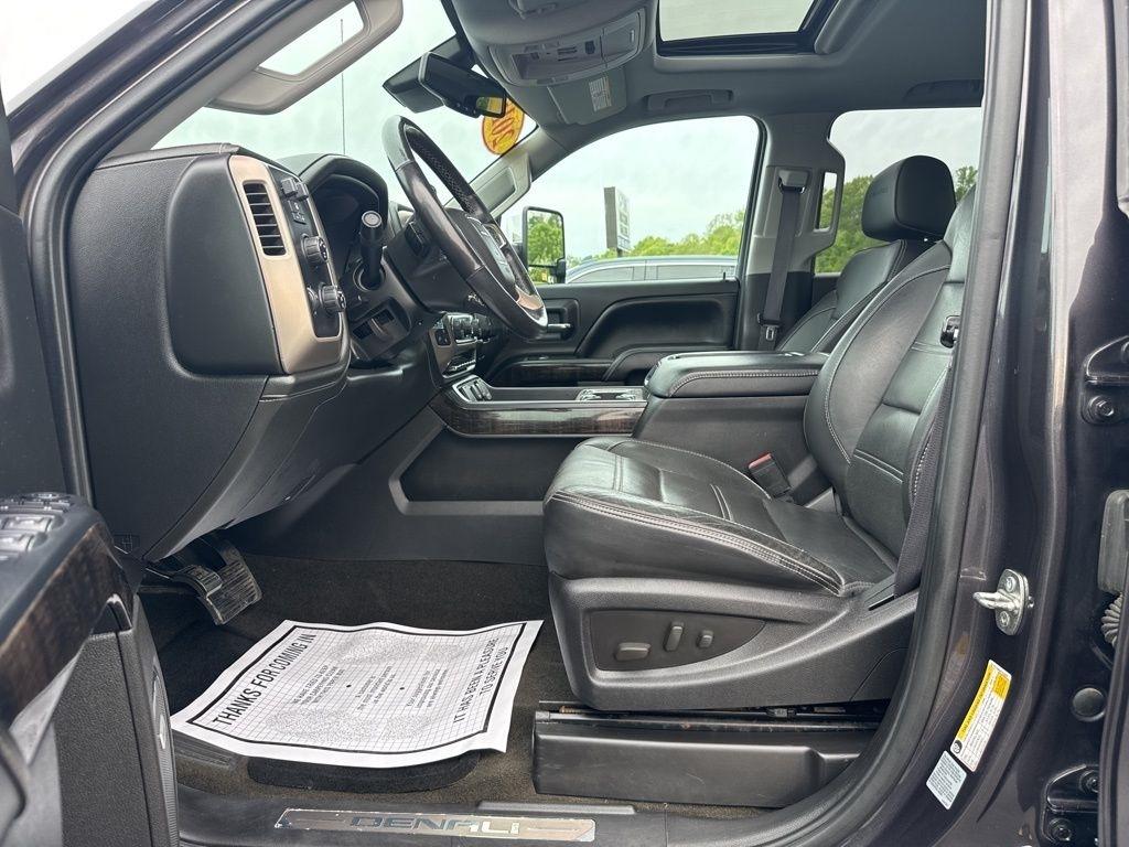 GMC Sierra 2500HD available WiFi 4WD Crew Cab 153.7" Denali 2015