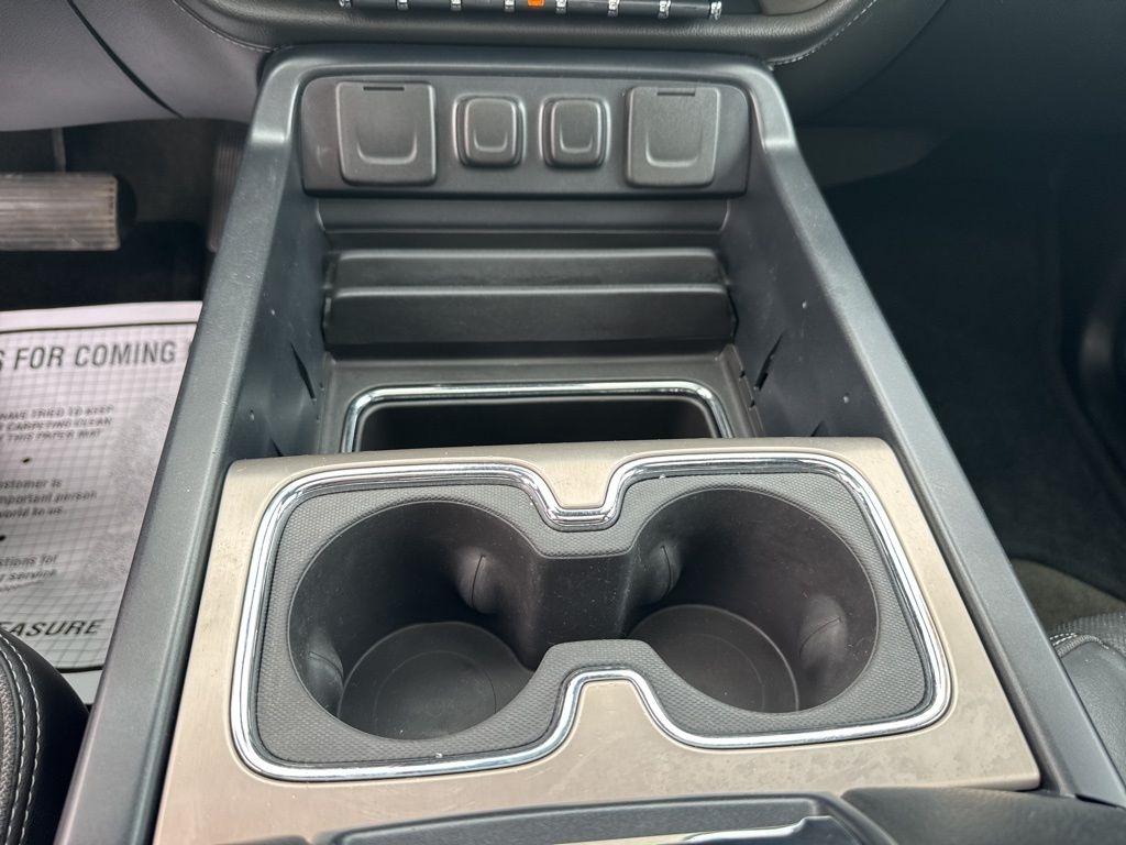 GMC Sierra 2500HD available WiFi 4WD Crew Cab 153.7" Denali 2015