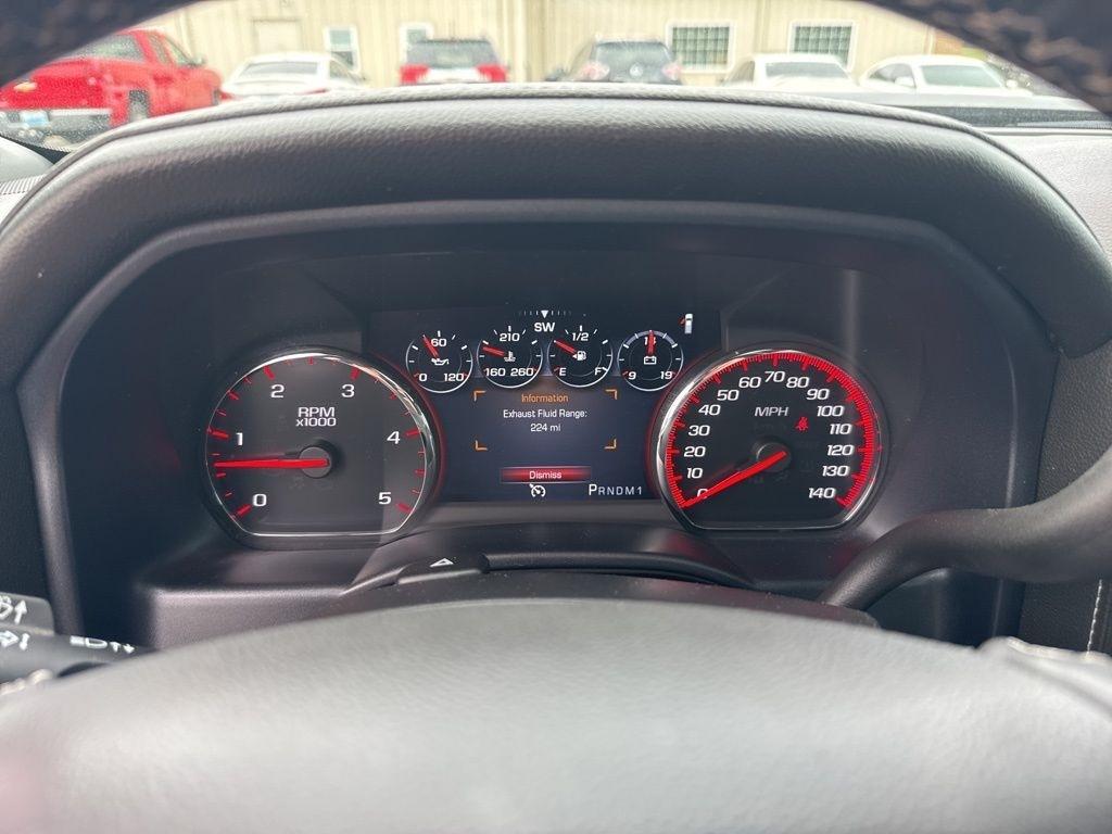 GMC Sierra 2500HD available WiFi 4WD Crew Cab 153.7" Denali 2015