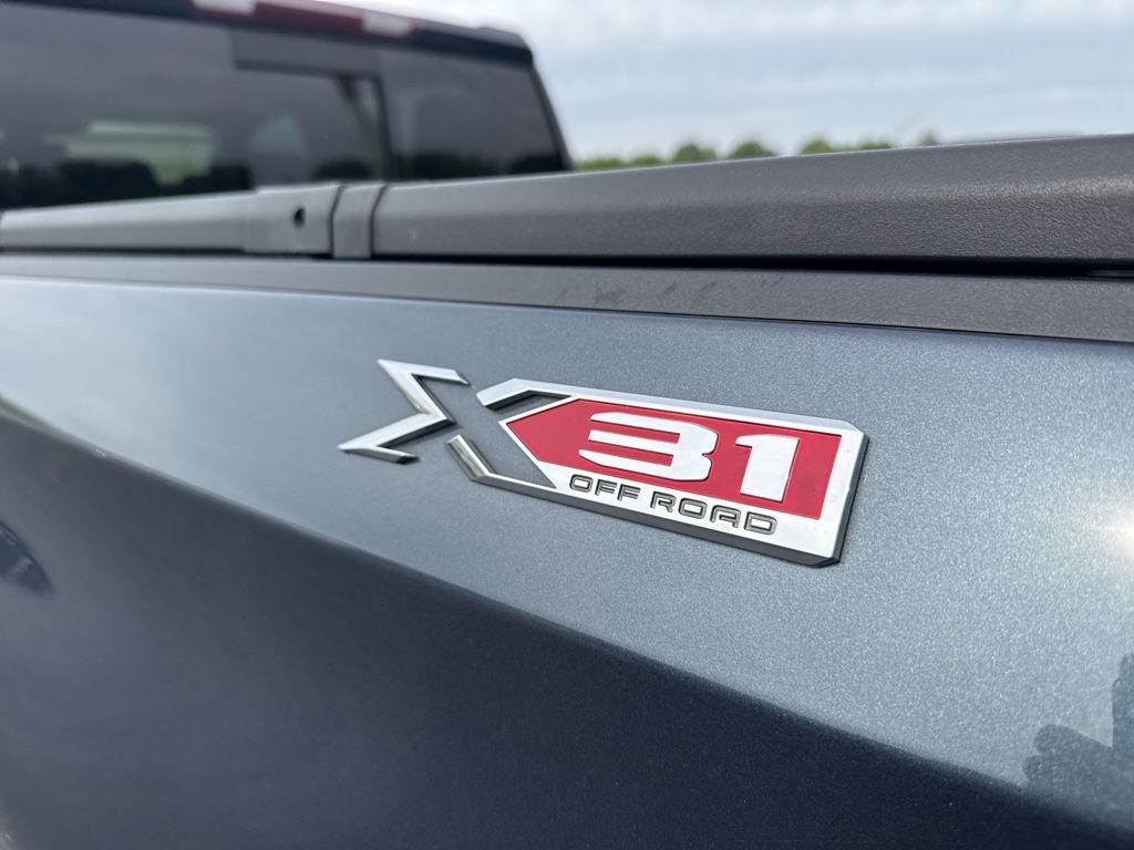 GMC Sierra 1500 4WD Crew Cab 147" SLT 2021