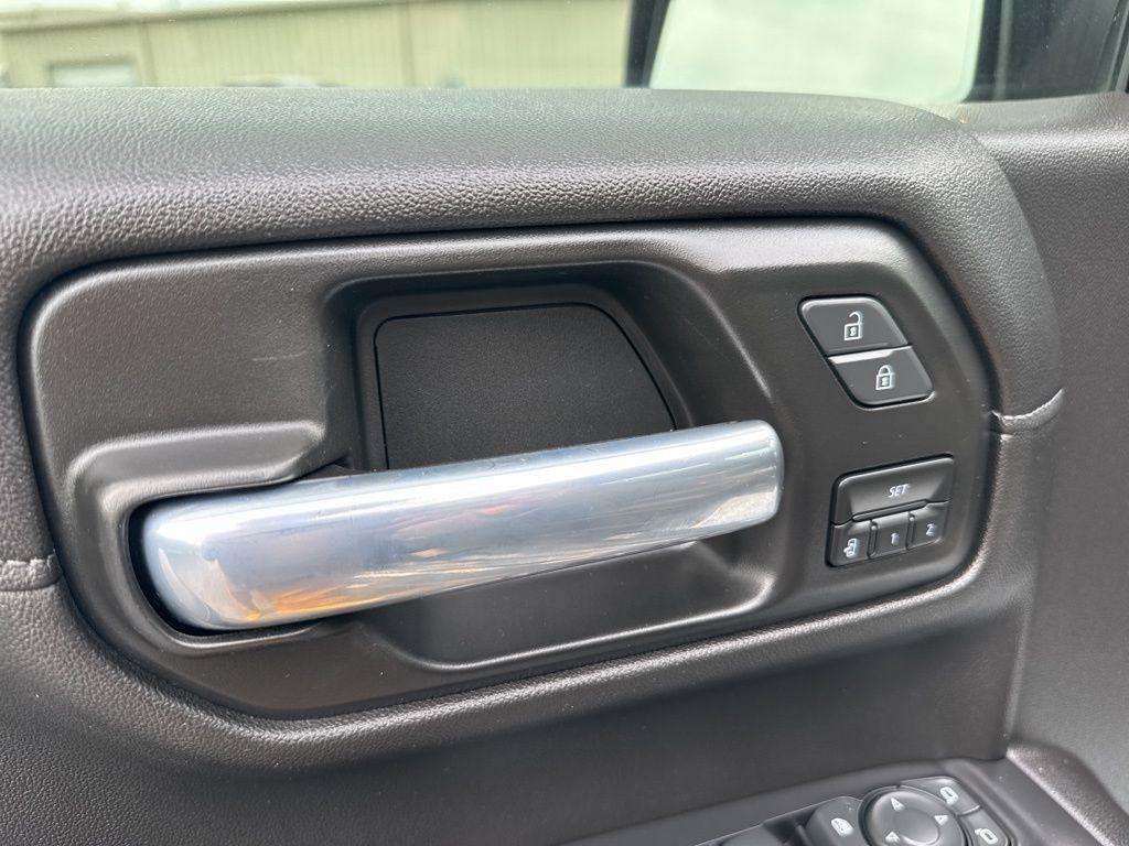 GMC Sierra 1500 4WD Crew Cab 147" SLT 2021