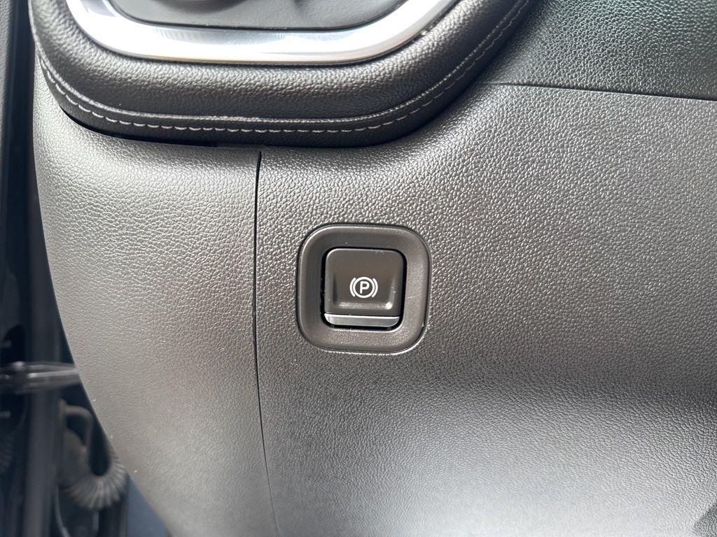 GMC Sierra 1500 4WD Crew Cab 147" SLT 2021