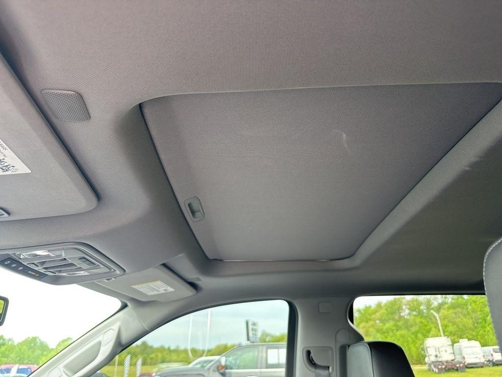 GMC Sierra 1500 4WD Crew Cab 147" SLT 2021