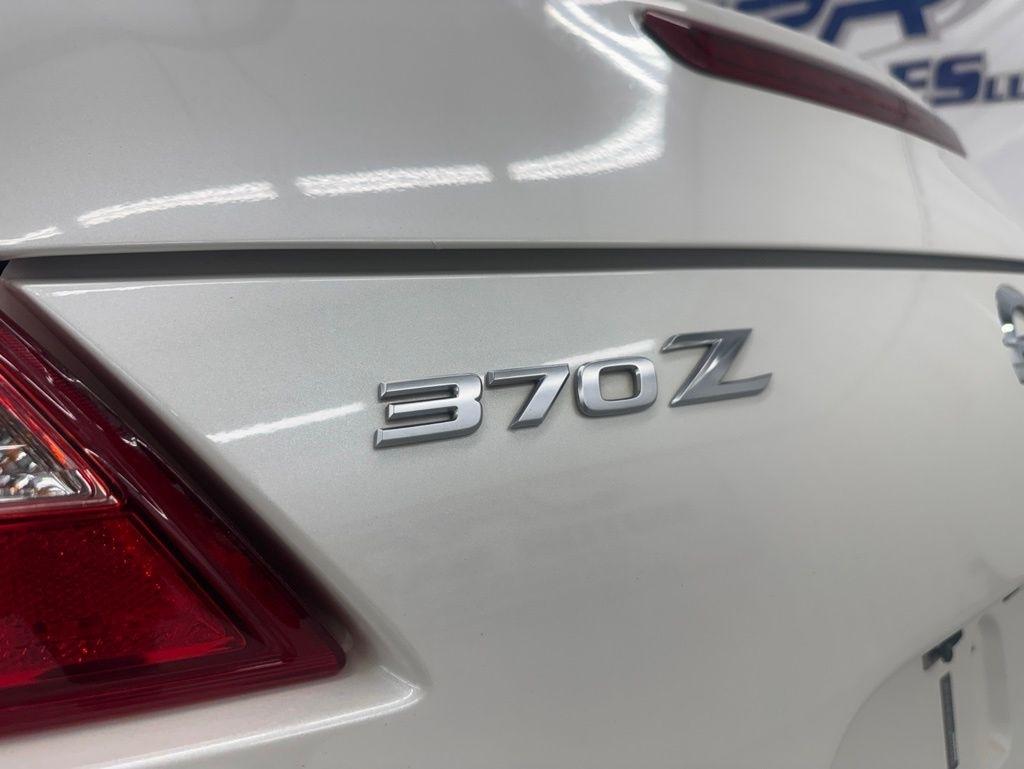 Nissan 370Z 2dr Roadster Auto Touring 2012