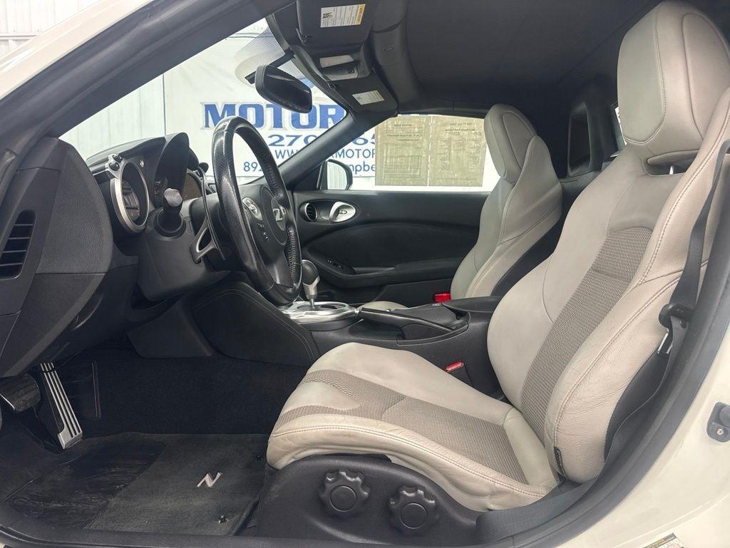 Nissan 370Z 2dr Roadster Auto Touring 2012