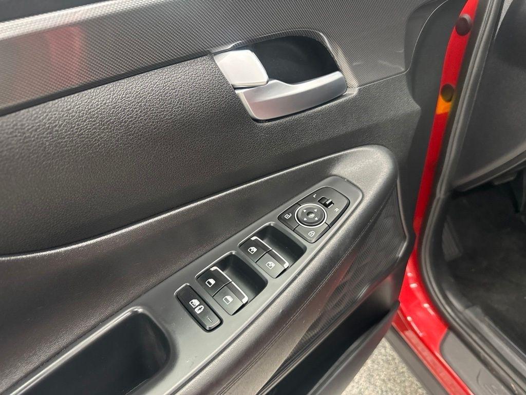 Hyundai Santa Fe SEL FWD 2023