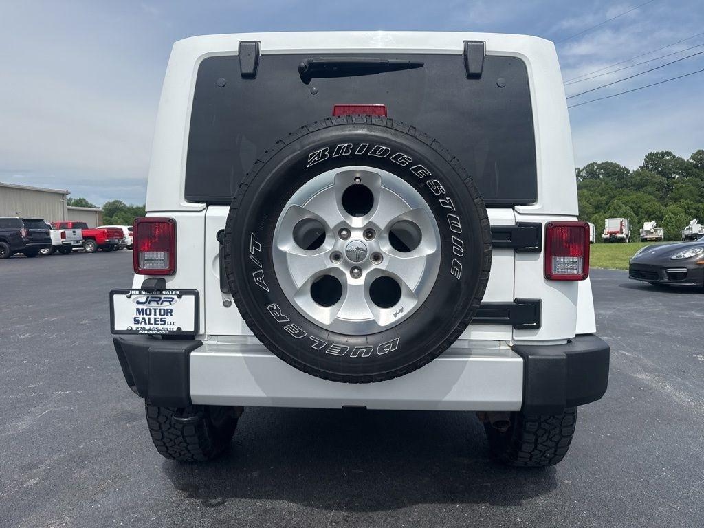 Jeep Wrangler Unlimited 4WD 4dr Sahara 2014