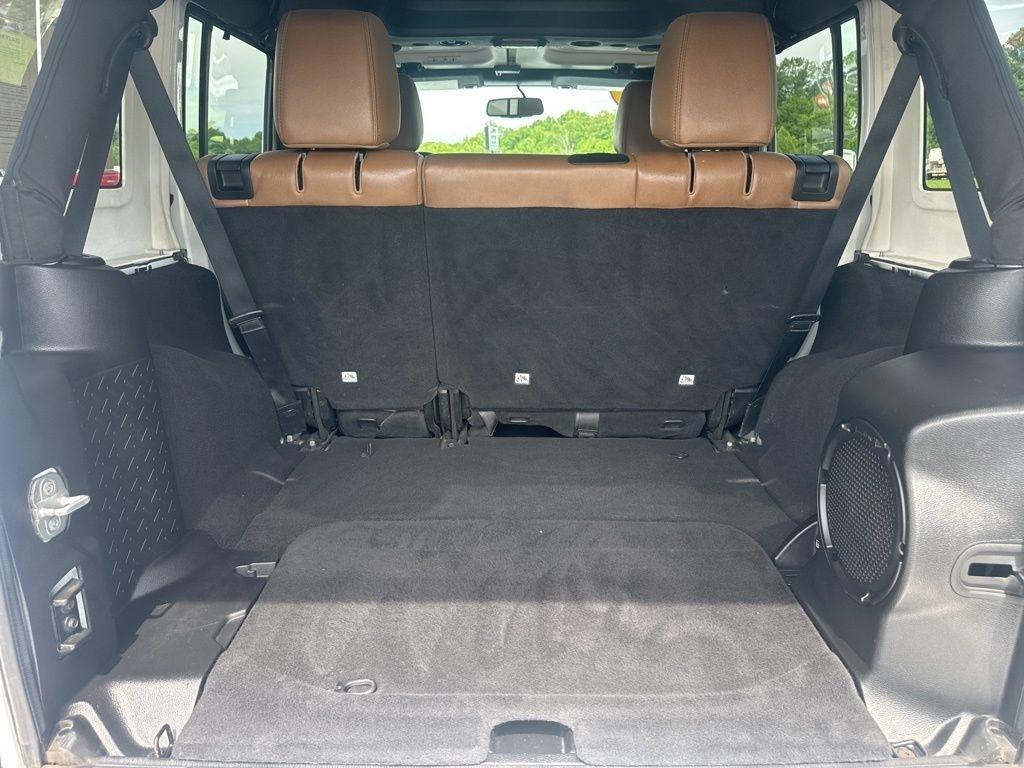 Jeep Wrangler Unlimited 4WD 4dr Sahara 2014