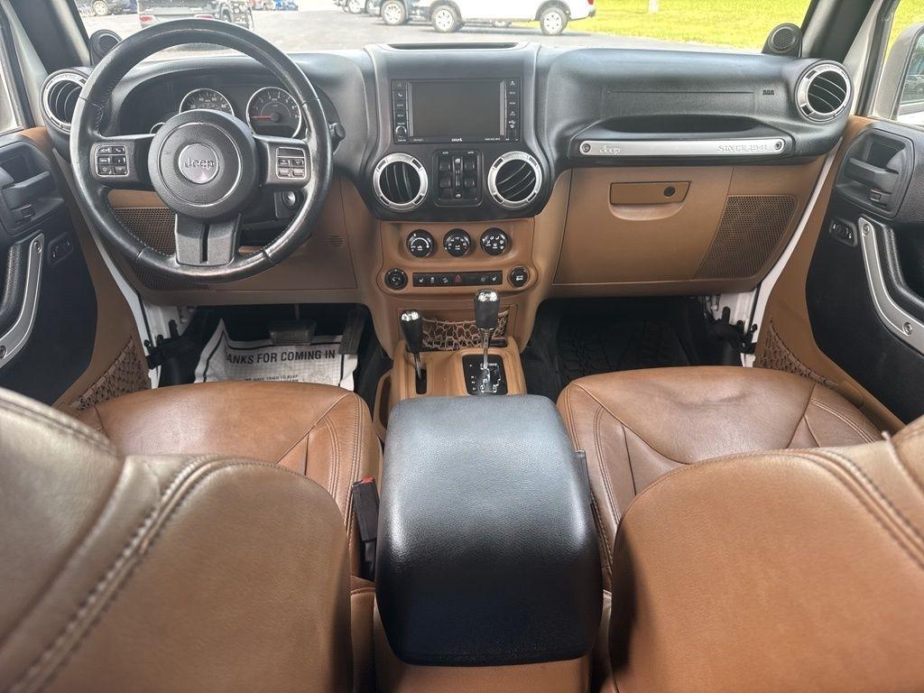 Jeep Wrangler Unlimited 4WD 4dr Sahara 2014