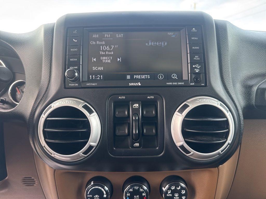 Jeep Wrangler Unlimited 4WD 4dr Sahara 2014