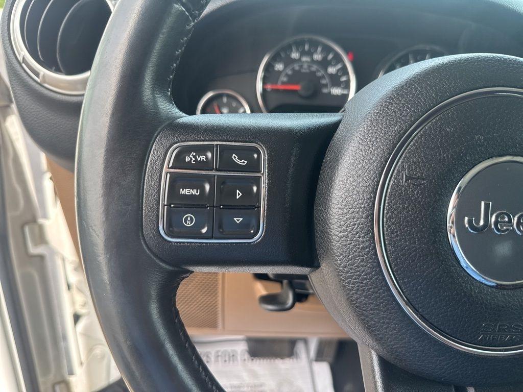 Jeep Wrangler Unlimited 4WD 4dr Sahara 2014
