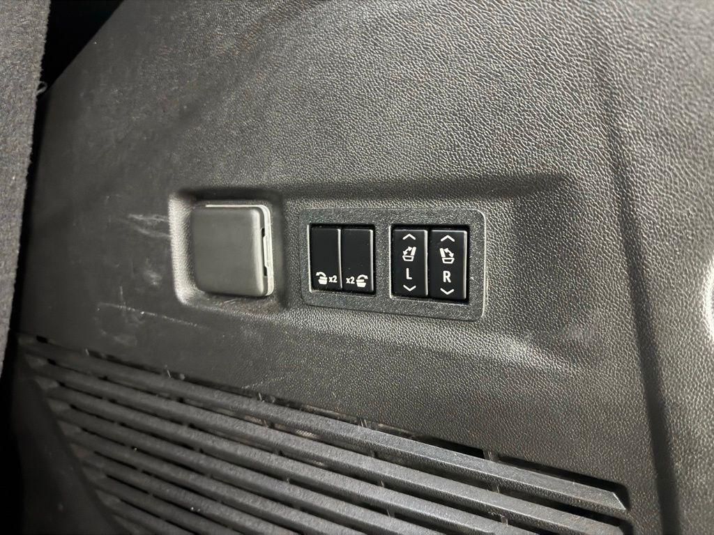 Chevrolet Tahoe 4WD 4dr High Country 2021