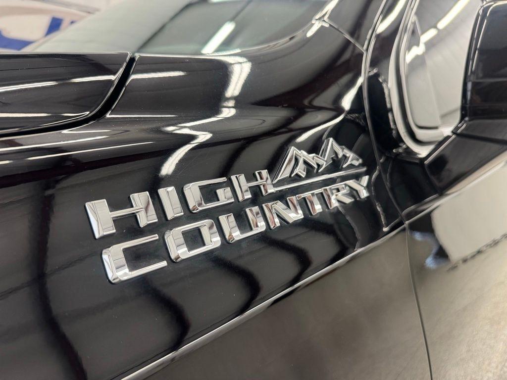 Chevrolet Tahoe 4WD 4dr High Country 2021