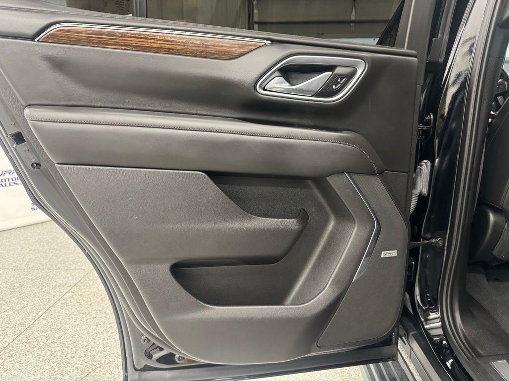 Chevrolet Tahoe 4WD 4dr High Country 2021