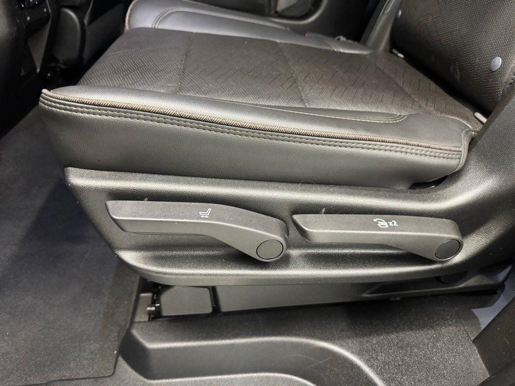 Chevrolet Tahoe 4WD 4dr High Country 2021