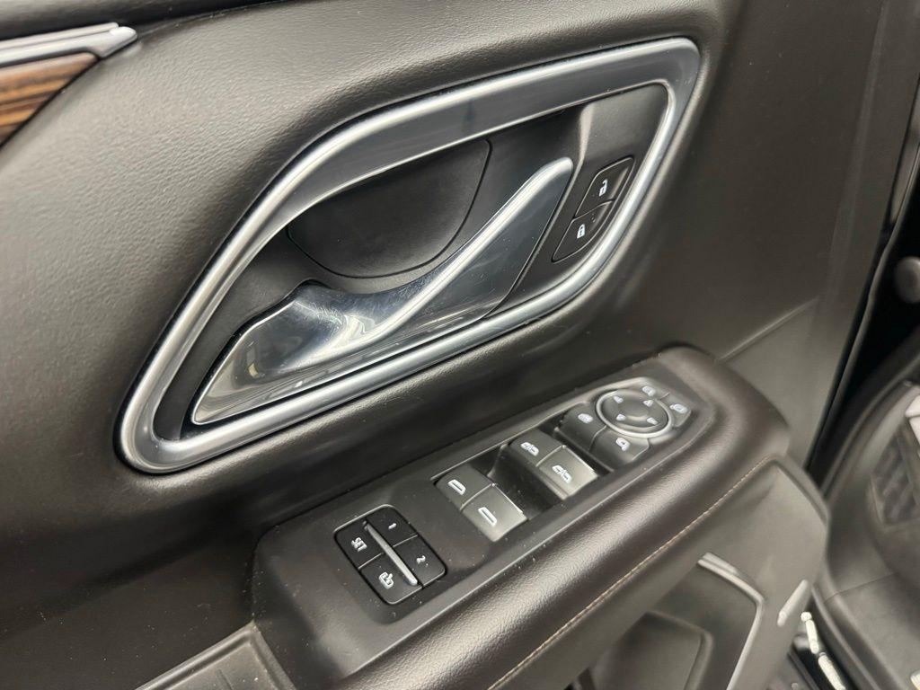 Chevrolet Tahoe 4WD 4dr High Country 2021
