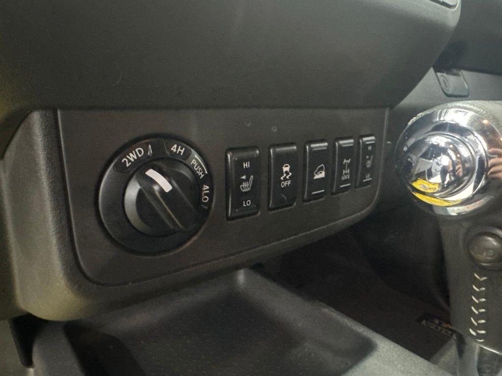Nissan Xterra 4WD 4dr Auto Pro-4X 2014