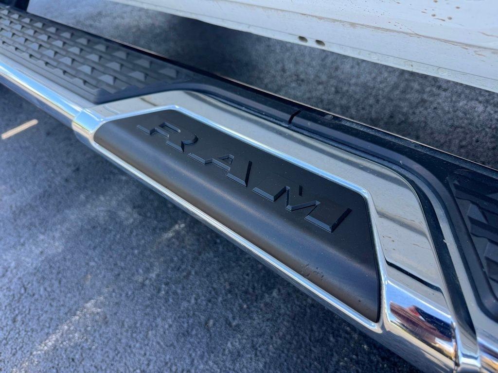 RAM 2500 Big Horn 4x4 Crew Cab 6'4" Box 2024