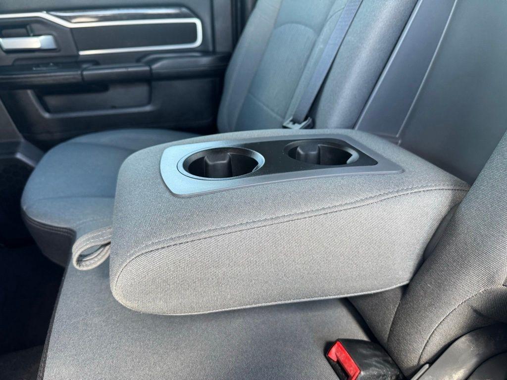 RAM 2500 Big Horn 4x4 Crew Cab 6'4" Box 2024