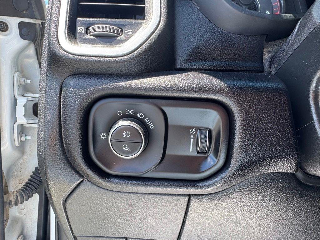 RAM 2500 Big Horn 4x4 Crew Cab 6'4" Box 2024