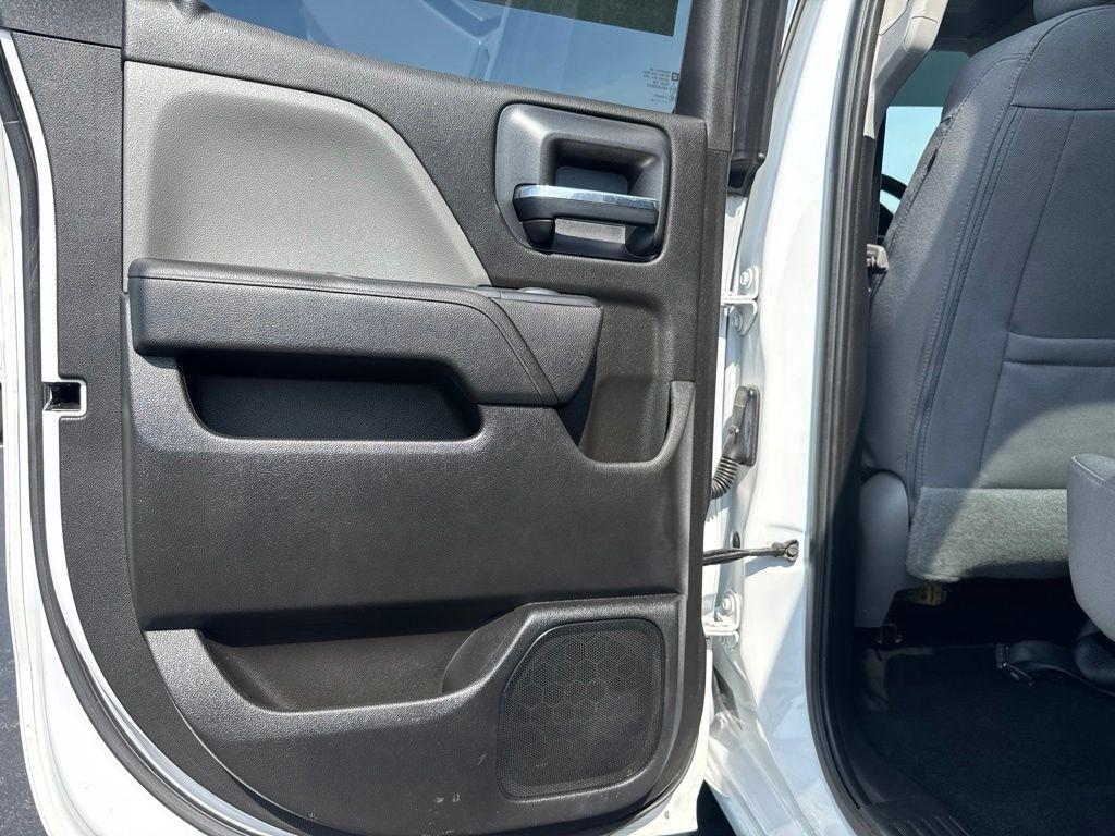 Chevrolet Silverado 1500 4WD Double Cab 143.5" Custom 2018