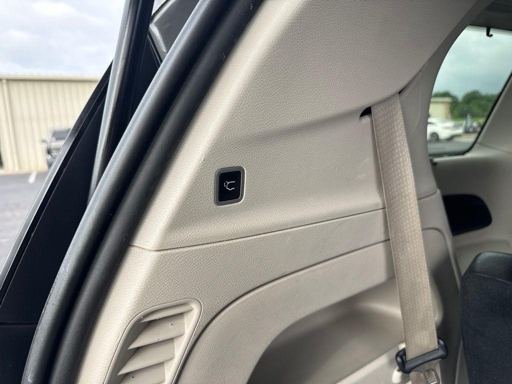 Chrysler Pacifica Touring L FWD 2022