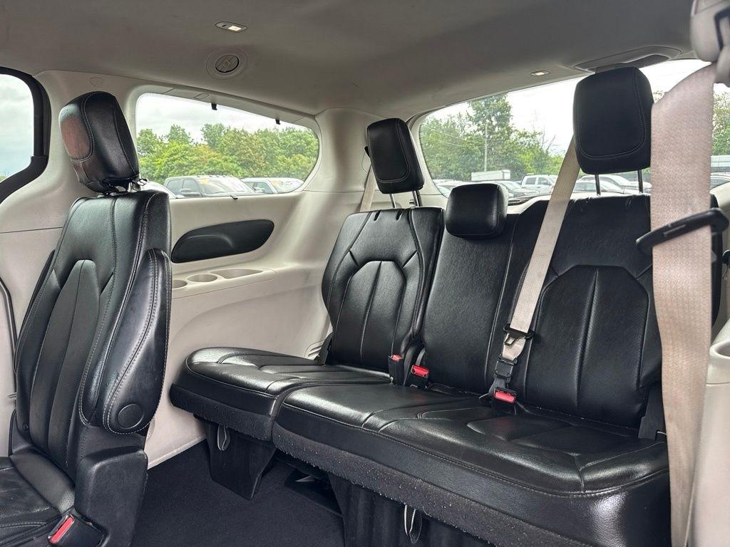 Chrysler Pacifica Touring L FWD 2022