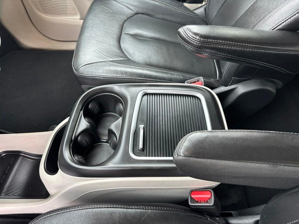 Chrysler Pacifica Touring L FWD 2022