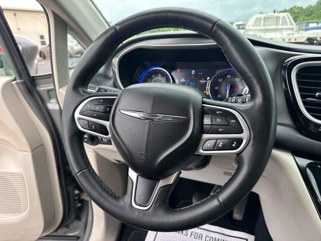 Chrysler Pacifica Touring L FWD 2022