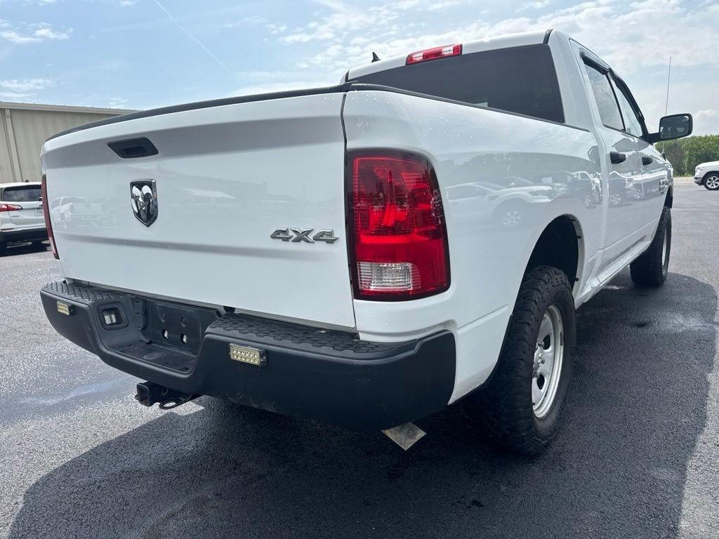 RAM 1500 Classic Tradesman 4x4 Crew Cab 5'7" Box 2020
