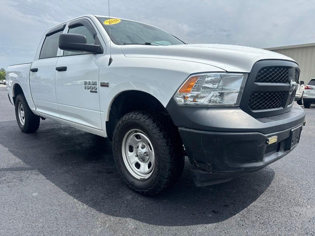 RAM 1500 Classic Tradesman 4x4 Crew Cab 5'7" Box 2020